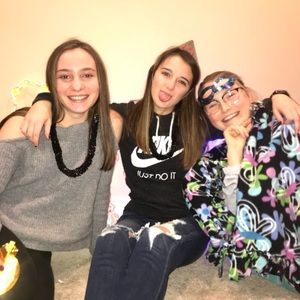 Meet your Posher, Emily